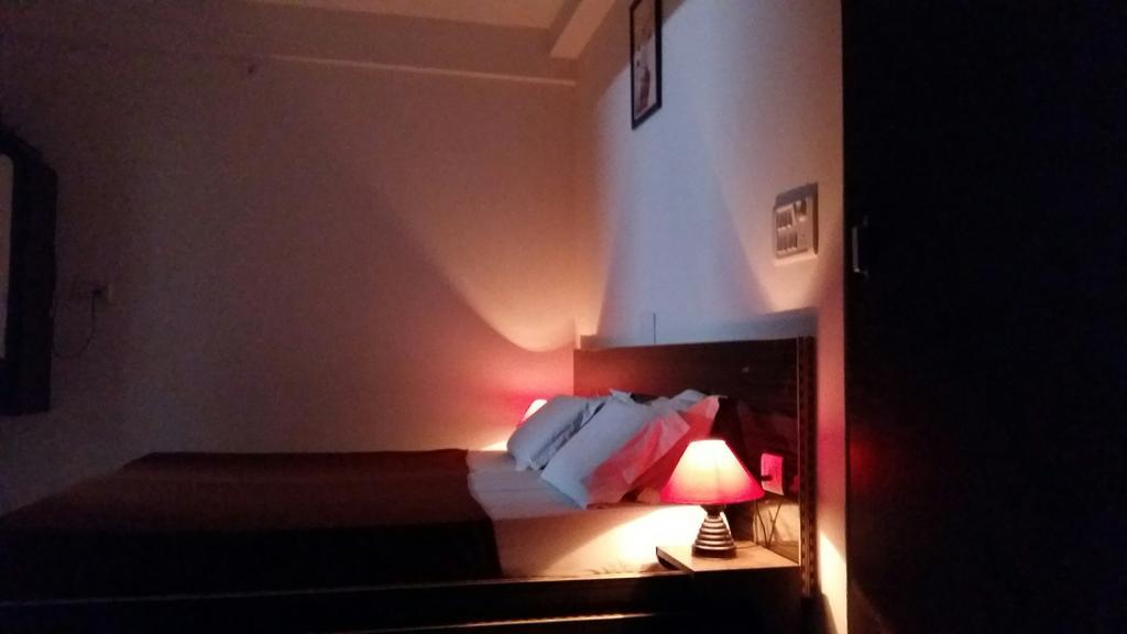Hotel Safari Agra  Zewnętrze zdjęcie