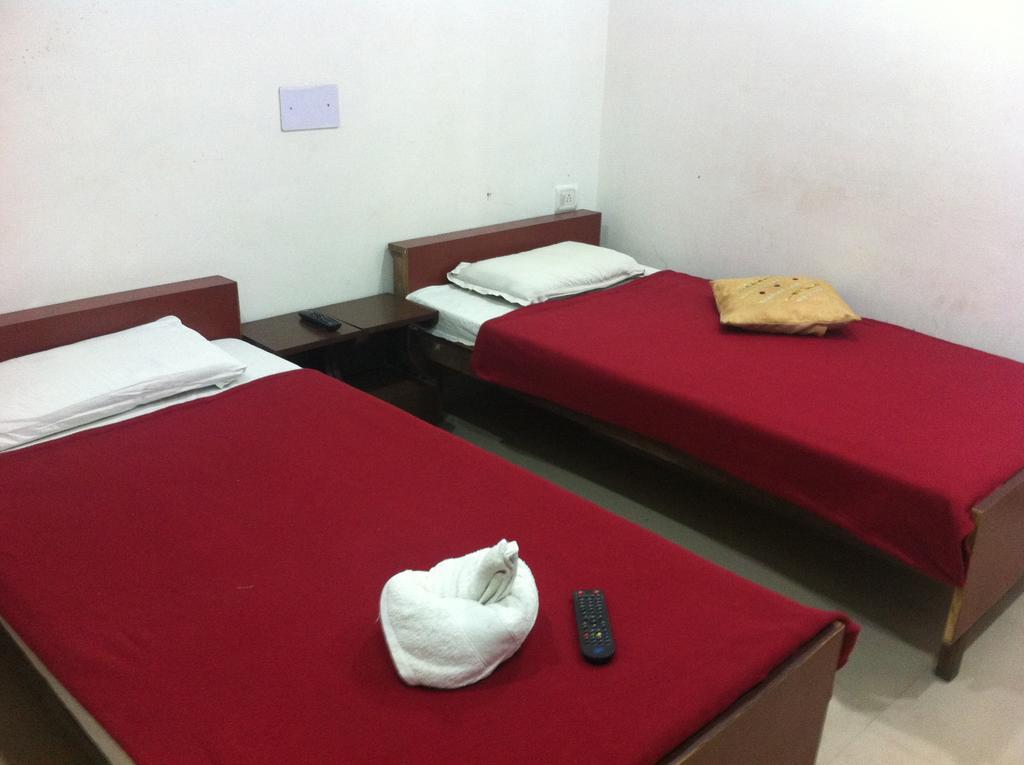Hotel Safari Agra  Zewnętrze zdjęcie