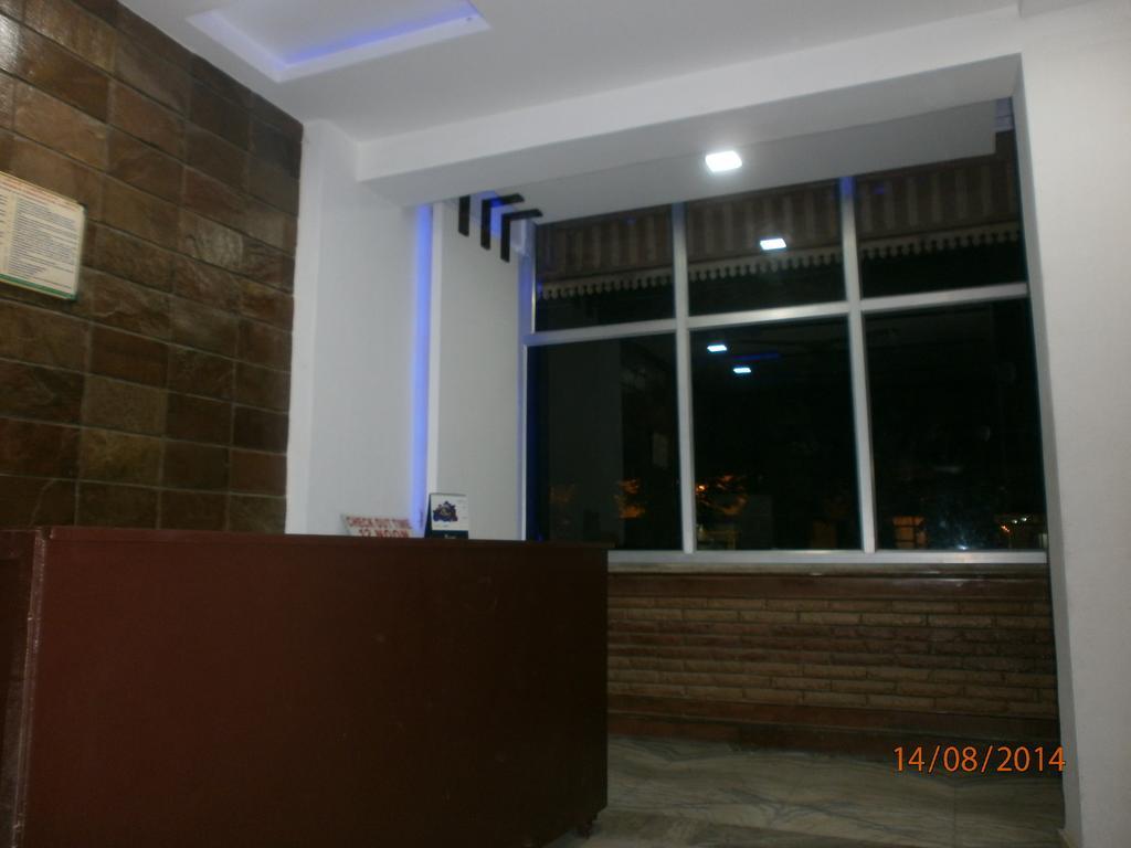 Hotel Safari Agra  Zewnętrze zdjęcie