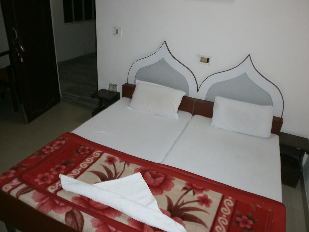 Hotel Safari Agra  Zewnętrze zdjęcie