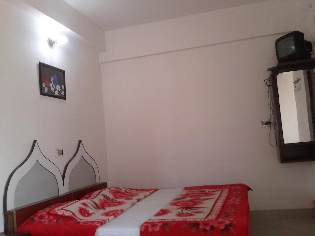 Hotel Safari Agra  Zewnętrze zdjęcie