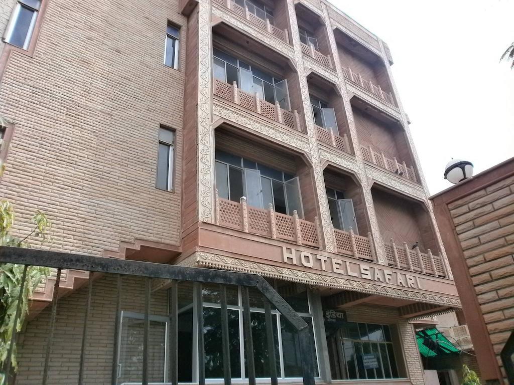 Hotel Safari Agra  Zewnętrze zdjęcie