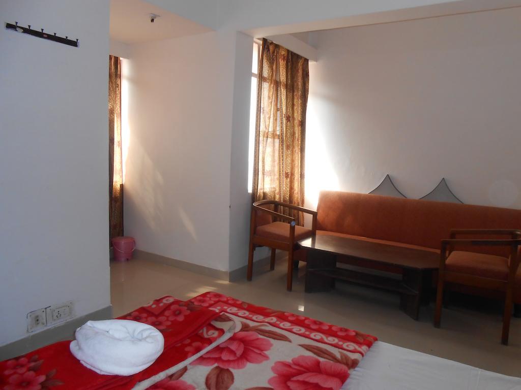 Hotel Safari Agra  Zewnętrze zdjęcie