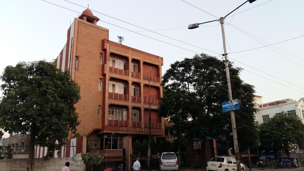 Hotel Safari Agra  Zewnętrze zdjęcie
