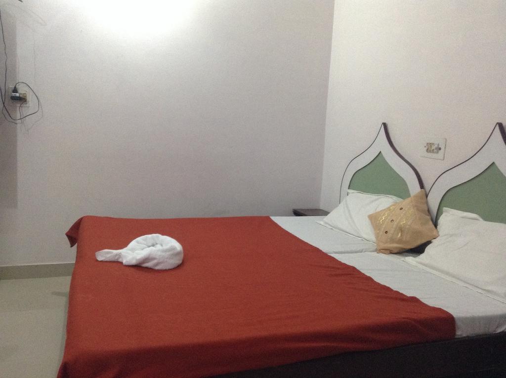 Hotel Safari Agra  Zewnętrze zdjęcie