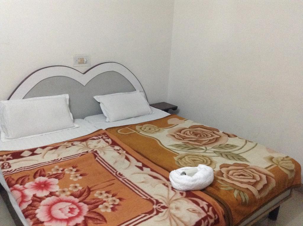 Hotel Safari Agra  Zewnętrze zdjęcie