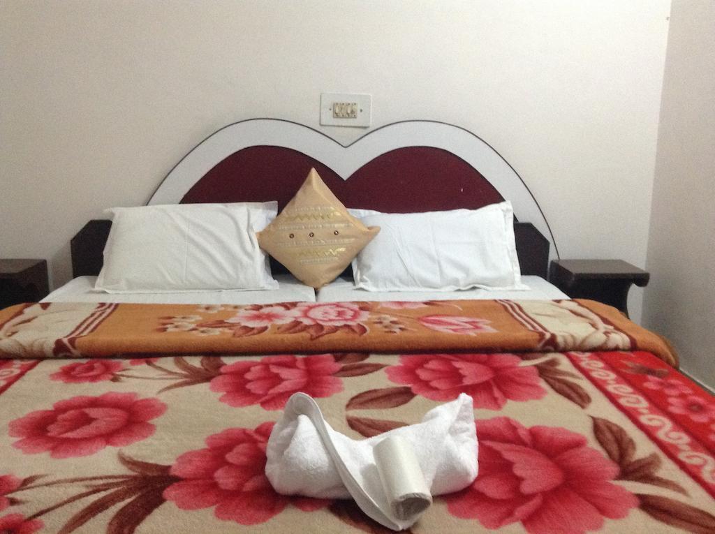 Hotel Safari Agra  Zewnętrze zdjęcie