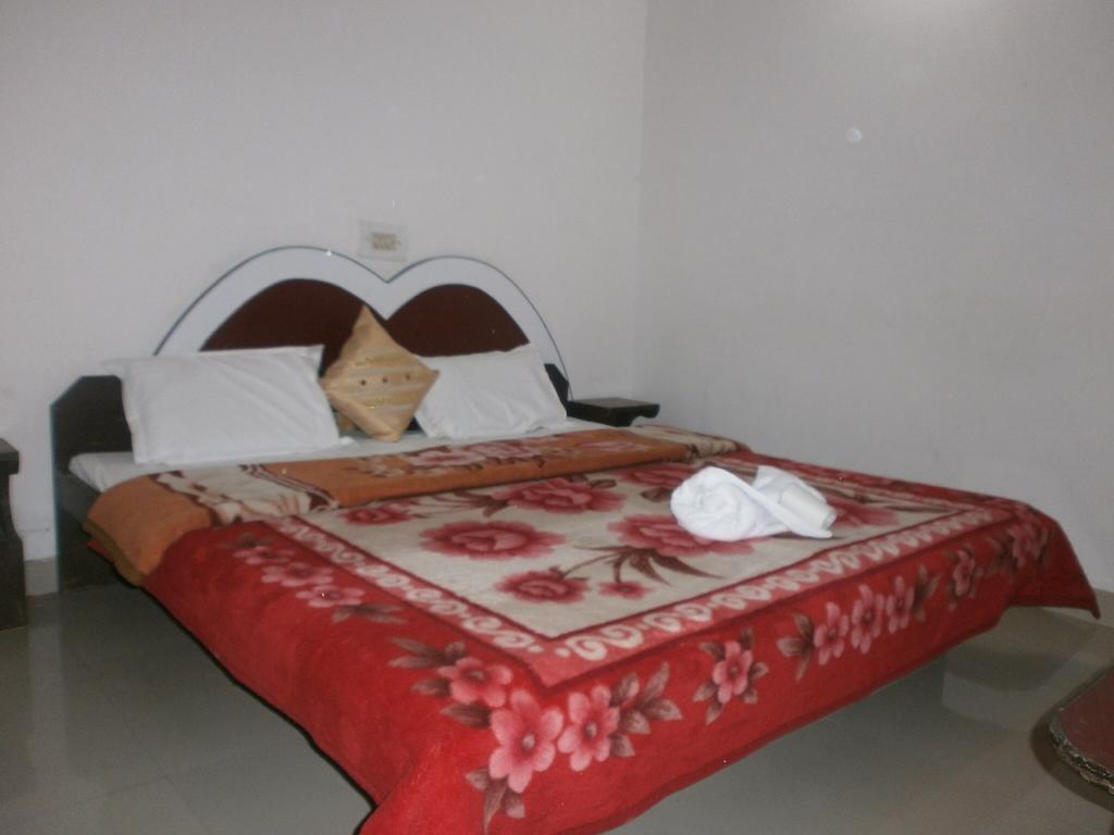 Hotel Safari Agra  Pokój zdjęcie