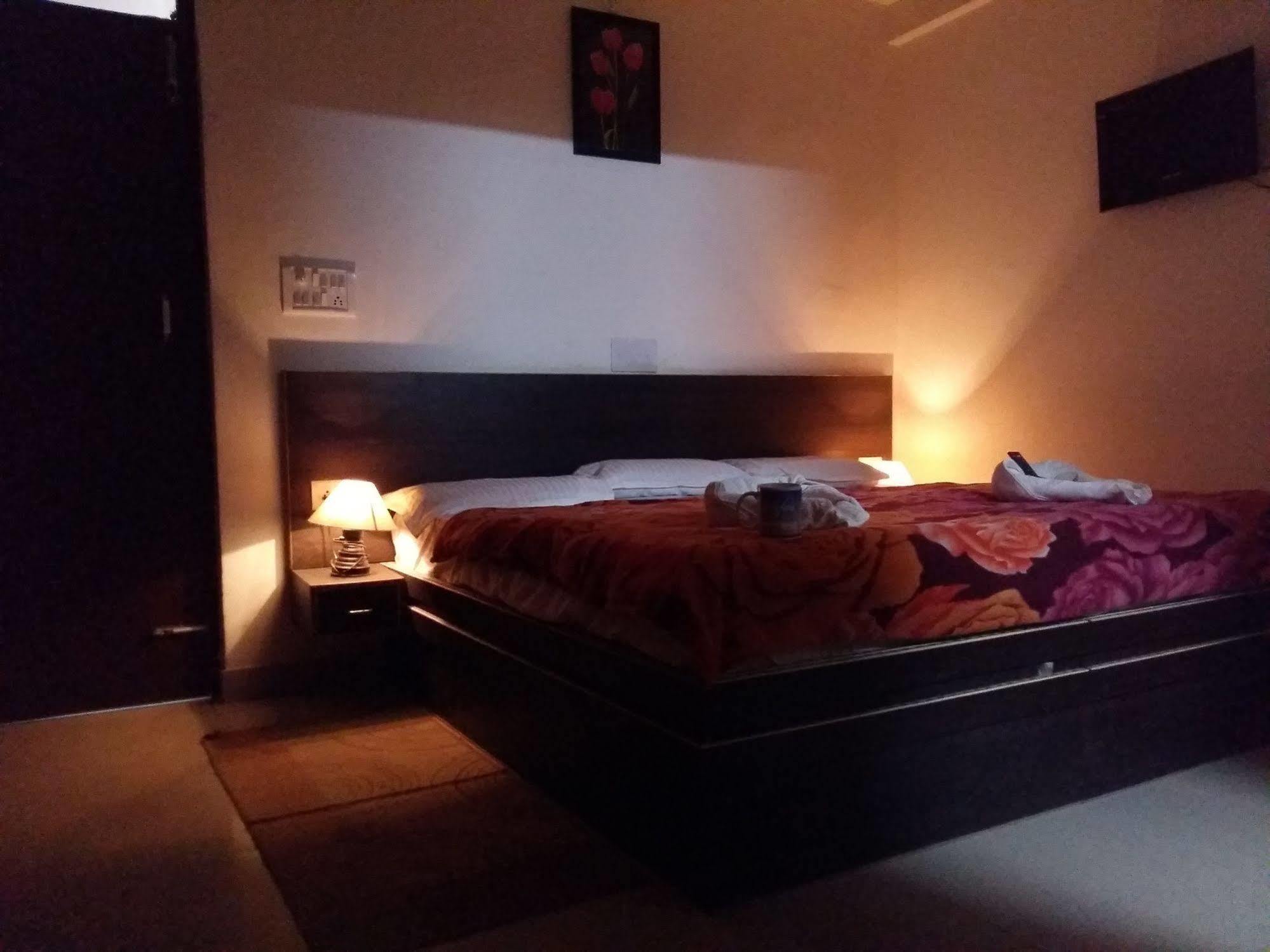 Hotel Safari Agra  Zewnętrze zdjęcie