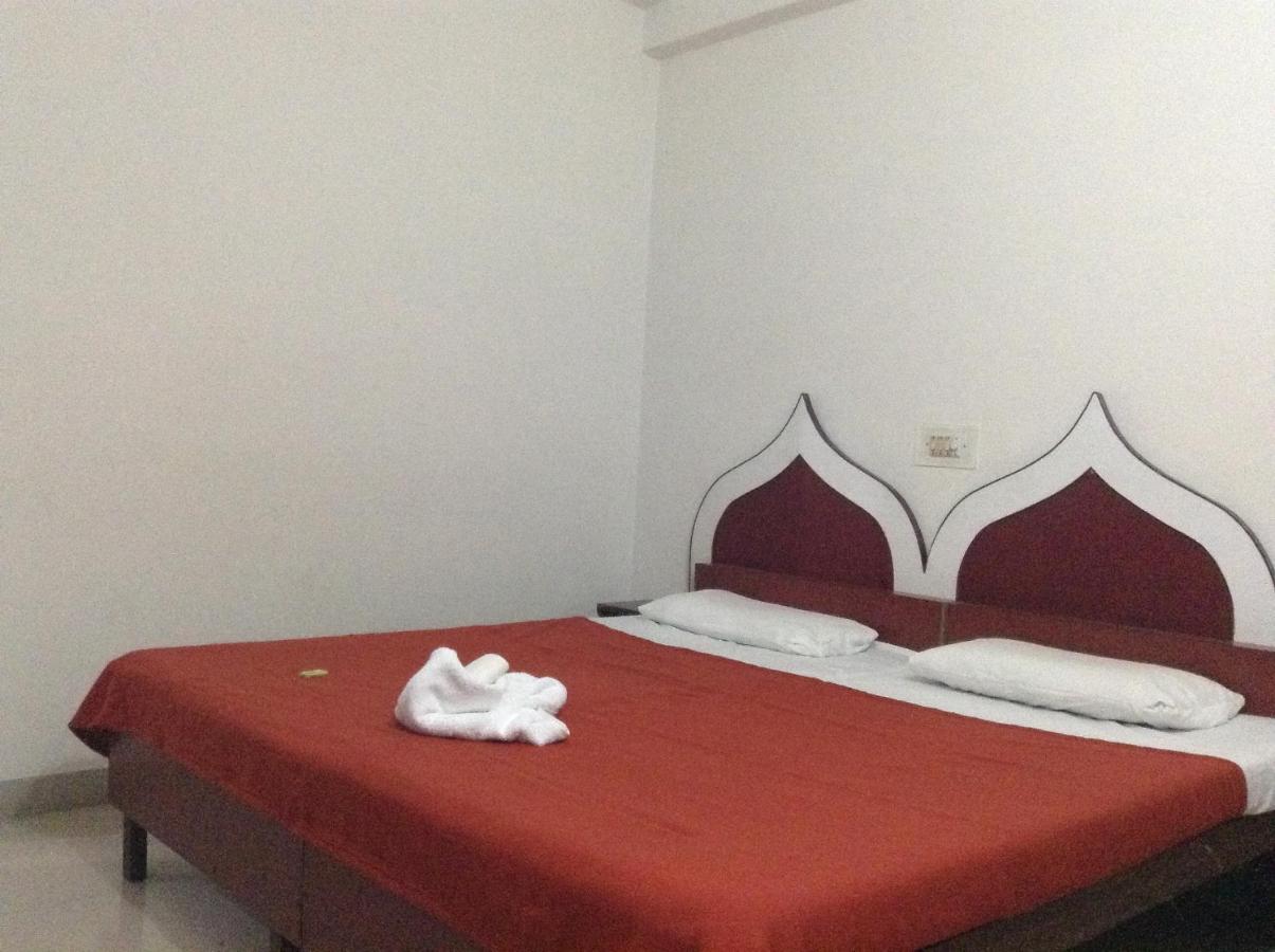 Hotel Safari Agra  Zewnętrze zdjęcie
